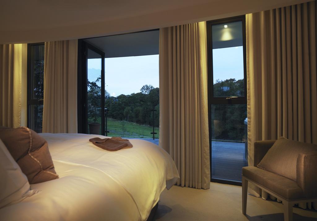 Chewton Glen Hotel - An Iconic Luxury Hotel New Milton Exterior foto