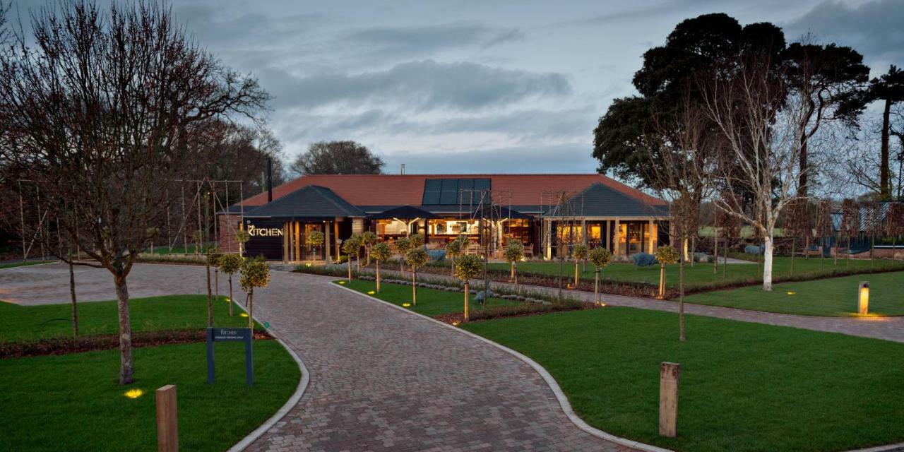Chewton Glen Hotel - An Iconic Luxury Hotel New Milton Exterior foto